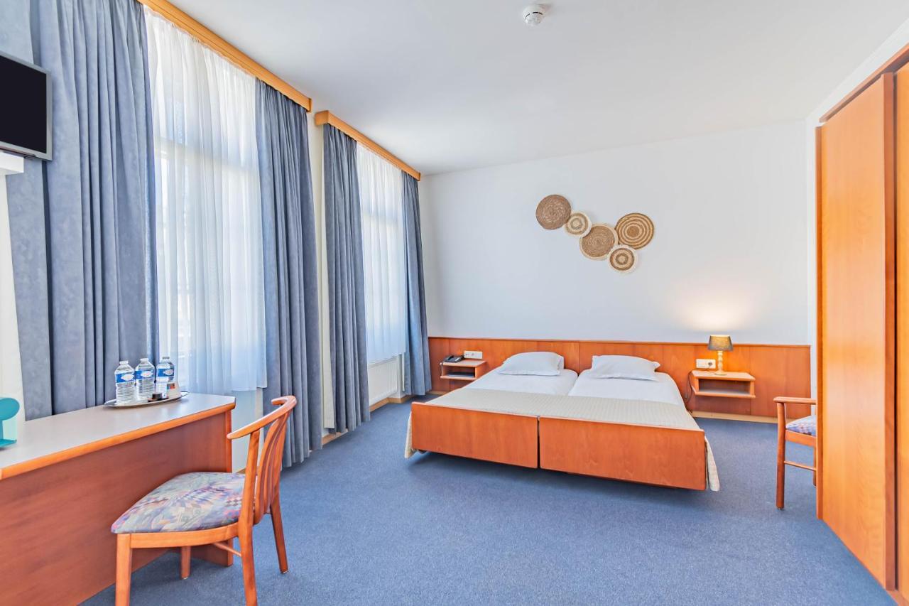 Hotel Le Petit Poete Echternach Eksteriør bilde