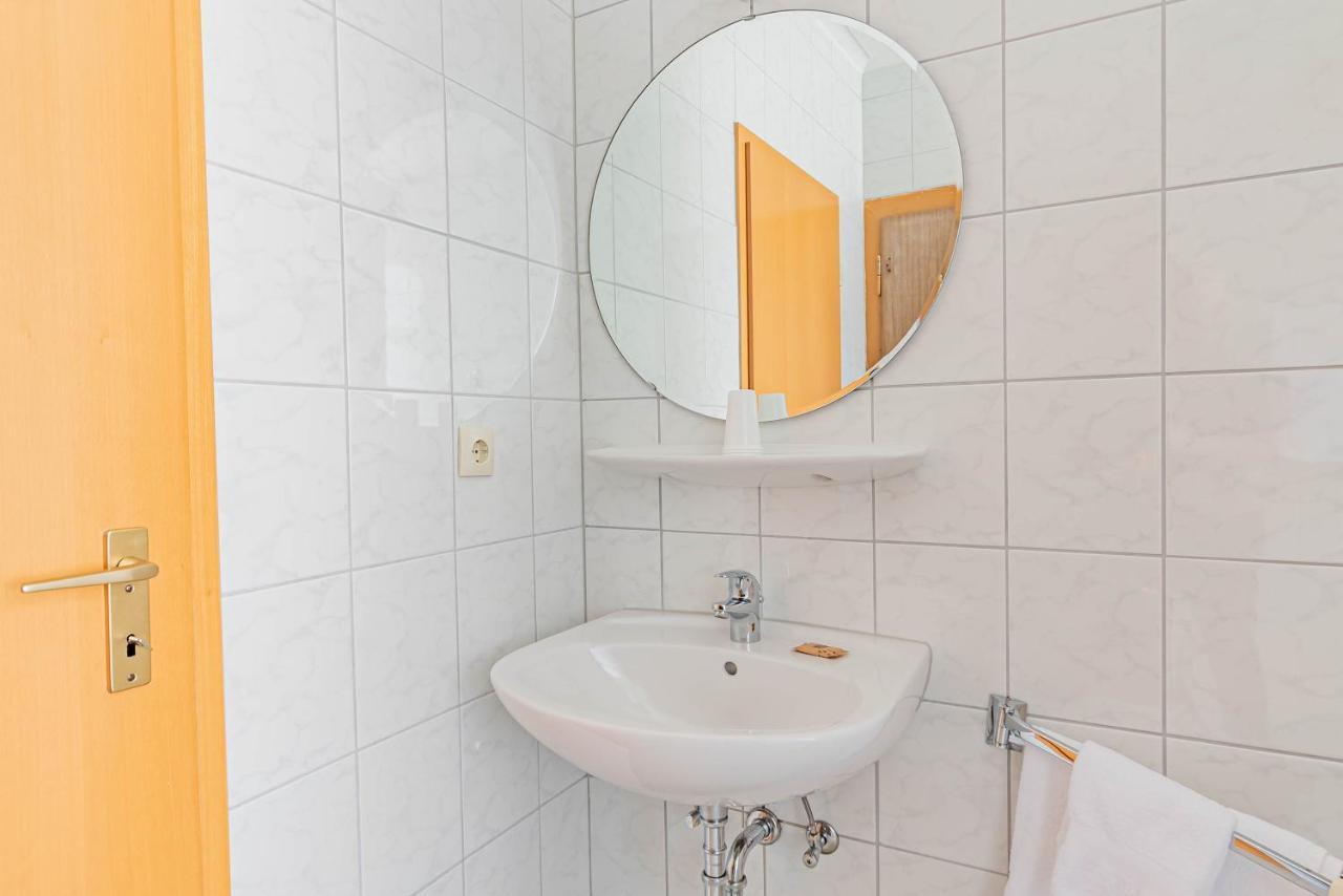 Hotel Le Petit Poete Echternach Eksteriør bilde
